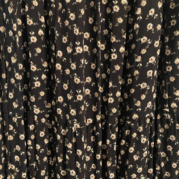 NWT floral long skirt - Picture 3 of 9